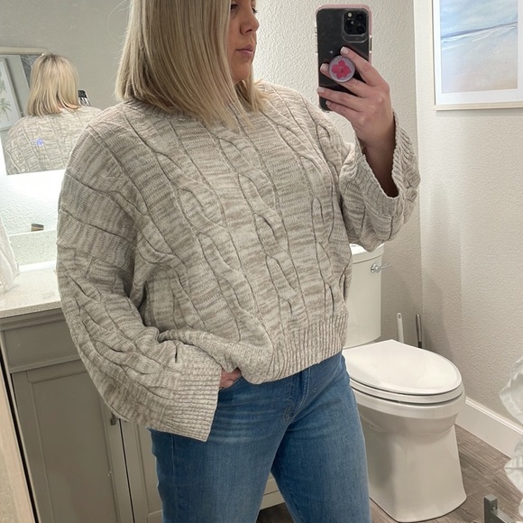 Cable Knit Wide Sleeve Pullover Sweater - Picture 5 of 6